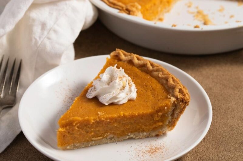 Best Sweet Potato Pie Recipe (Easy Dessert)