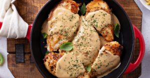 Creamy Chicken in a Pan with Herbs