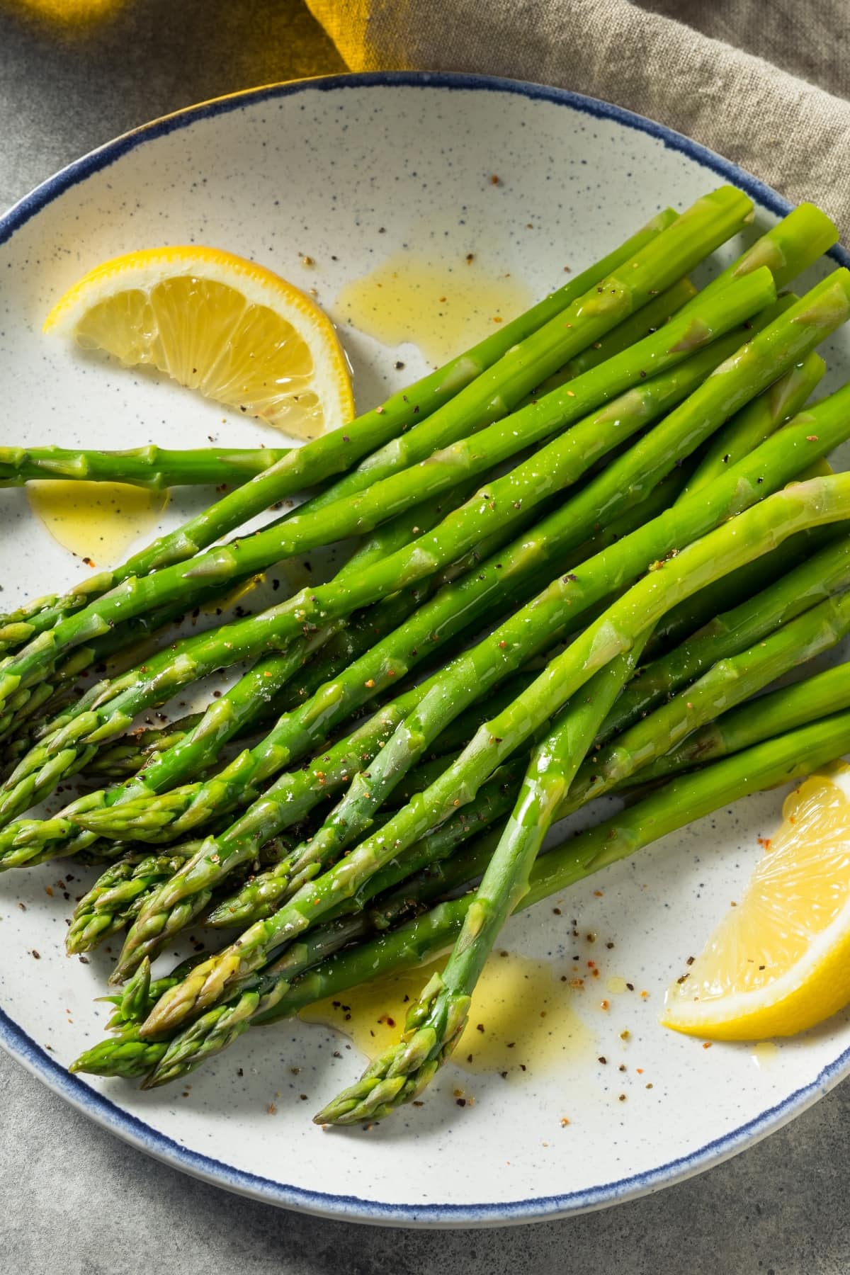 Homemade Baked Asparagus with Lemon