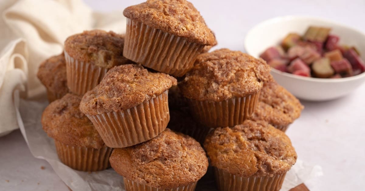 Homemade Soft and Fluffy Rhubarb Muffins