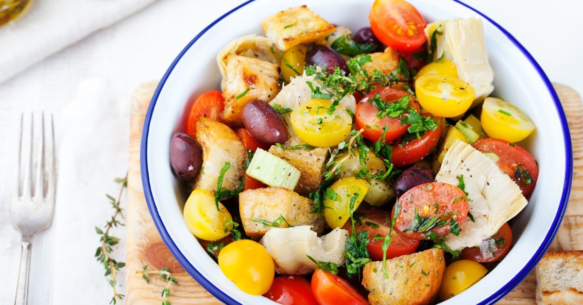 Homemade Panzanella Salad with Tomatoes and Grapes