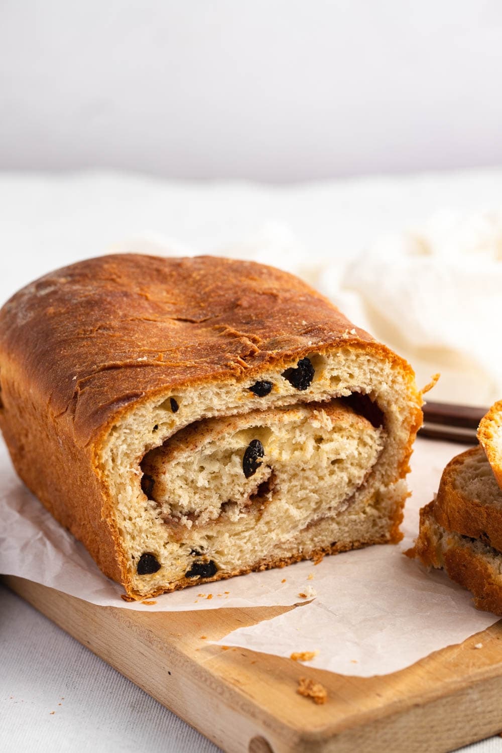 Mouthwatering Cinnamon Raisin Bread