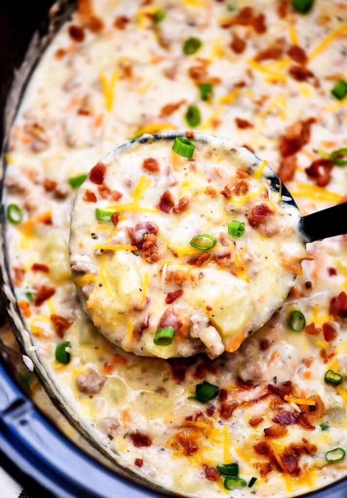 Slow Cooker Bacon Cheeseburger Soup