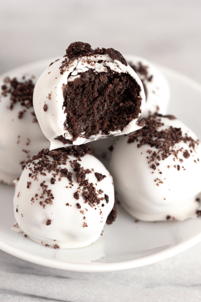 White Chocolate Oreo Cookie Balls